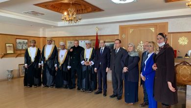 صورة السيد عمدة مدينة فاس يستقبل السيد سفير سلطنة عمان بمقر جماعة فاس