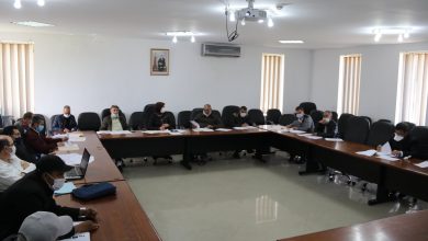 صورة اجتماع اللجنة المكلفة بالمرافق العمومية